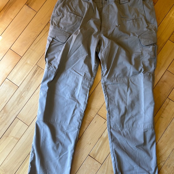 5.11 tactical pants - Picture 2 of 13